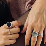 GINETTE NY Bague Disc Ring Or blanc Nacre noire RDNBG